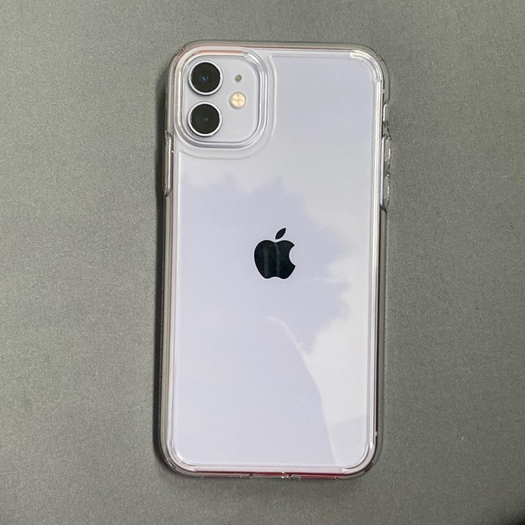 iPhone 11  Unlocked to any carrier!!